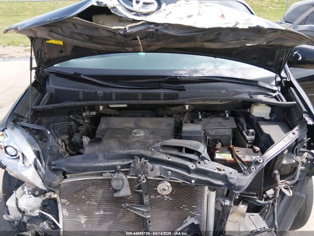 Toyota Sienna Xle 8 Passenger