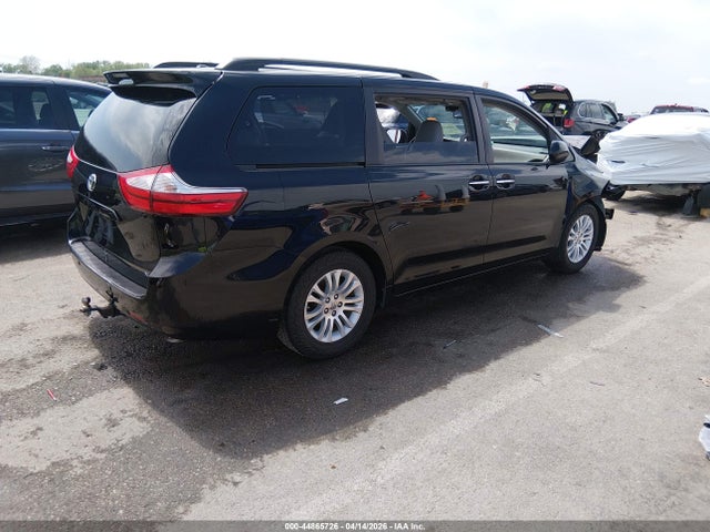 Toyota Sienna Xle 8 Passenger