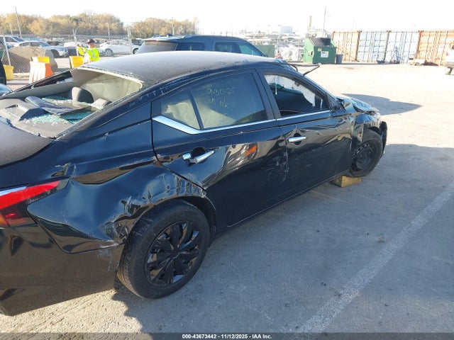 Nissan Altima S Fwd