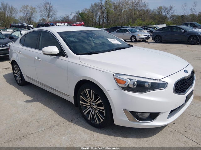 Salvage Kia Cadenza Image