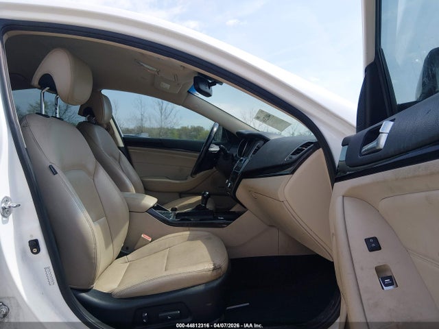 Kia Cadenza Premium