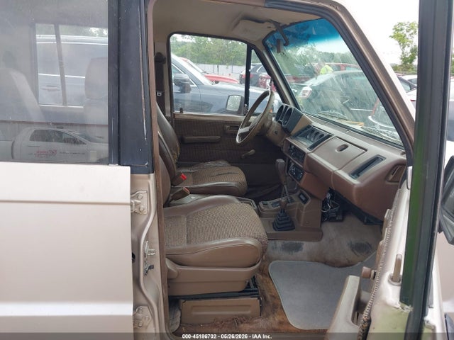 Isuzu Trooper