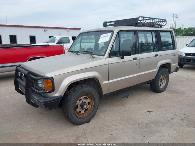 Isuzu Trooper
