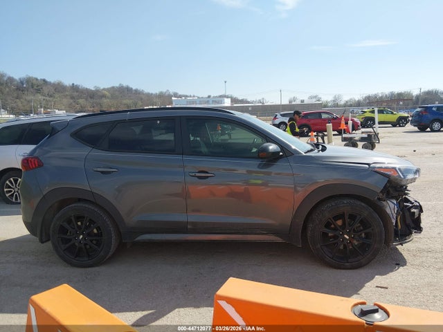 Hyundai TUCSON Night