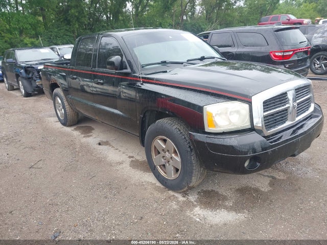 Salvage Dodge Dakota Image