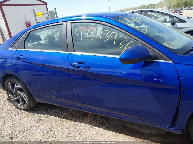 Hyundai ELANTRA Sel