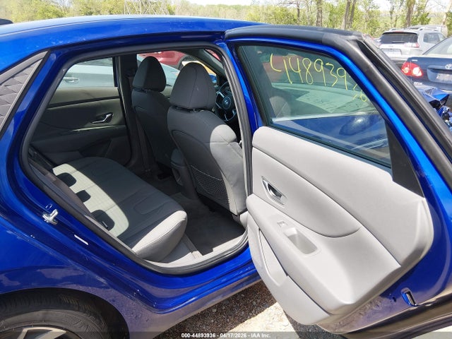 Hyundai ELANTRA Sel