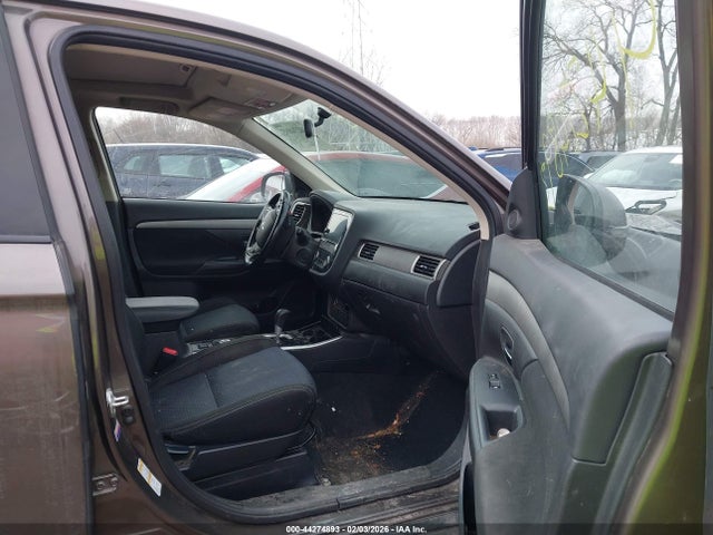 Mitsubishi Outlander Se