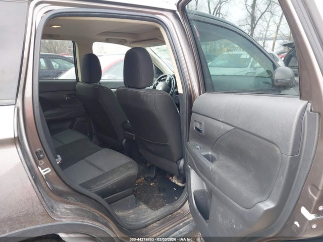 Mitsubishi Outlander Se