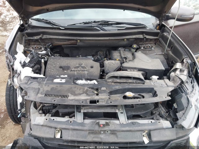 Mitsubishi Outlander Se