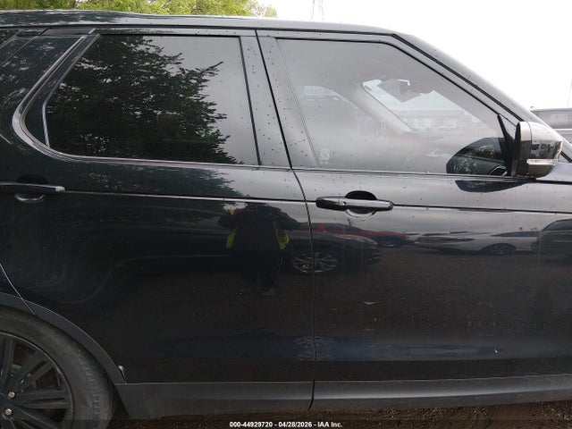 Land Rover Discovery First Edition