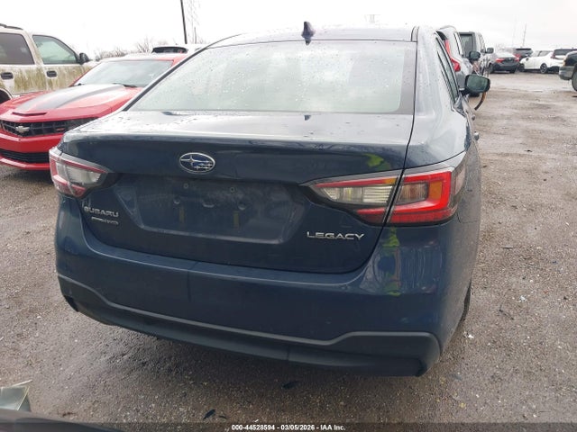 Subaru Legacy Premium