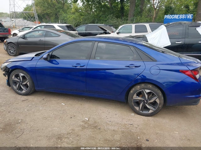 Hyundai ELANTRA Sel