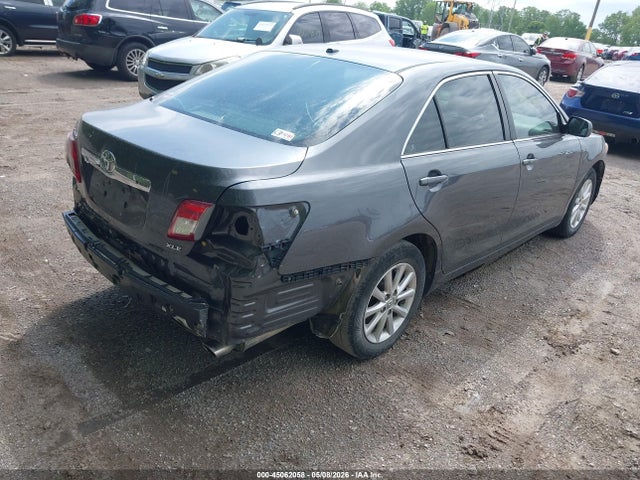 Toyota Camry Xle V6
