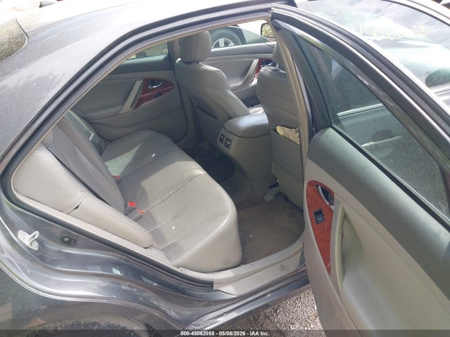 Toyota Camry Xle V6