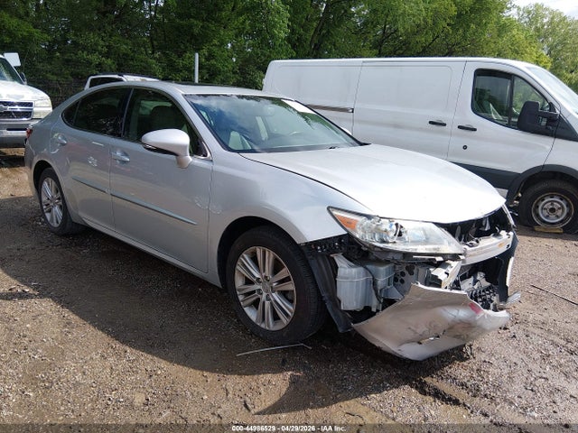 Salvage Lexus Es Image