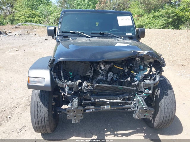 Jeep Wrangler 4-door Sport Altitude 4x4
