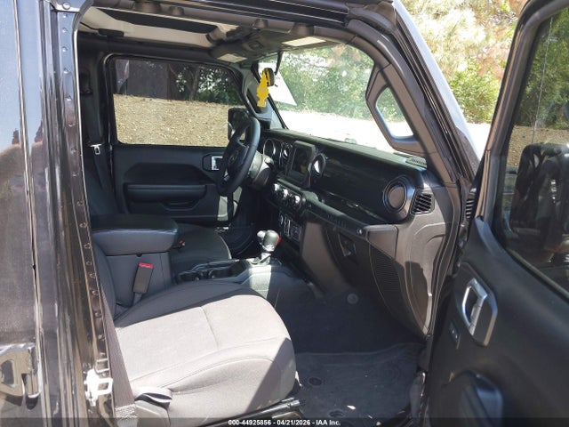 Jeep Wrangler 4-door Sport Altitude 4x4