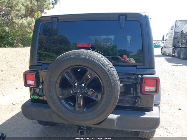 Jeep Wrangler 4-door Sport Altitude 4x4
