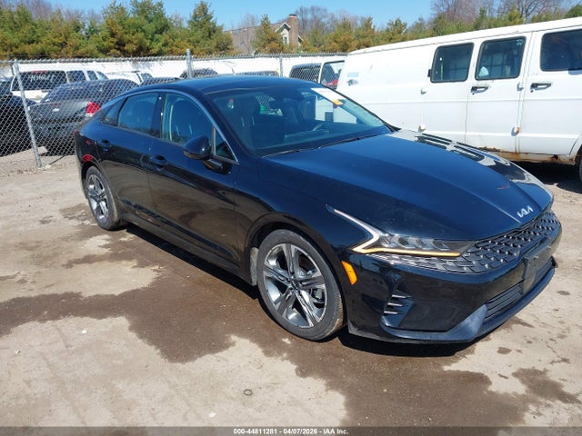 Salvage Kia K5 Image