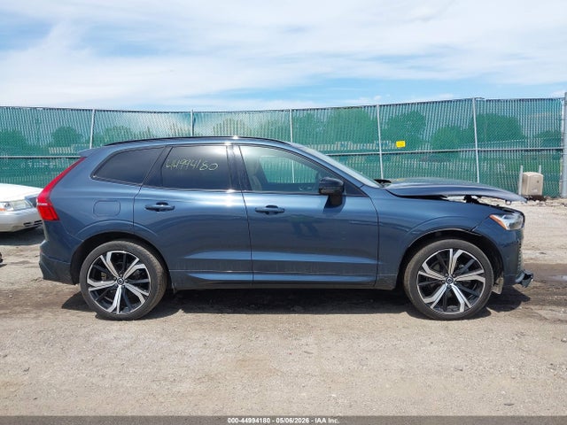 Volvo XC60 B5 Ultimate Dark Theme
