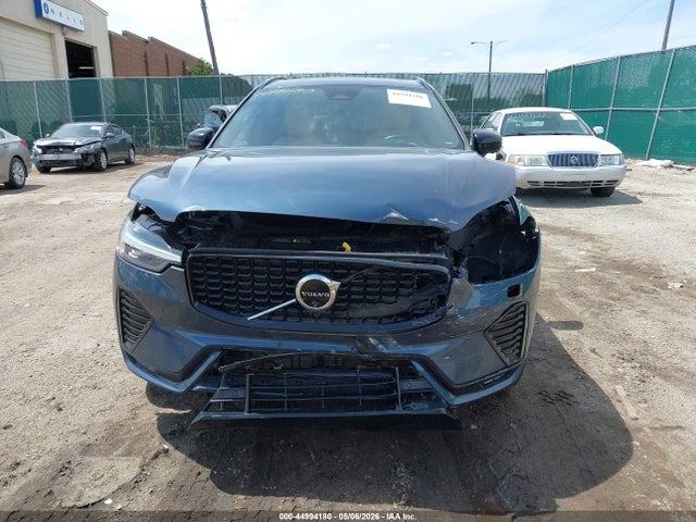 Volvo XC60 B5 Ultimate Dark Theme
