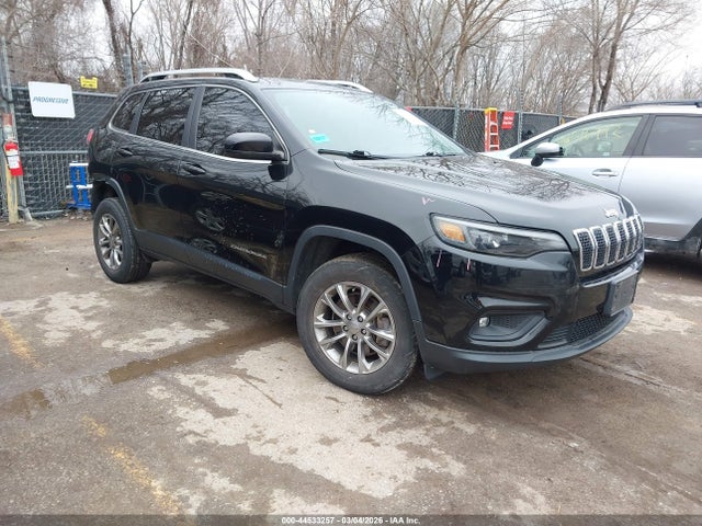 Salvage Jeep Cherokee Image