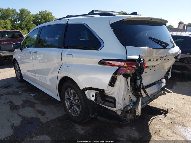 Toyota Sienna Xle
