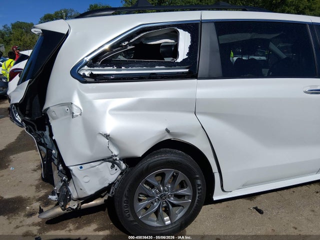 Toyota Sienna Xle