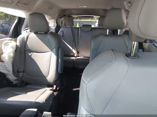 Toyota Sienna Xle