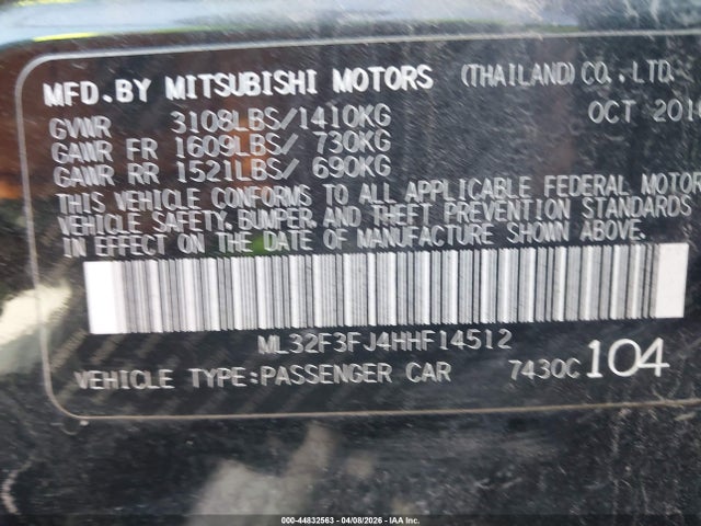 Mitsubishi Mirage Es