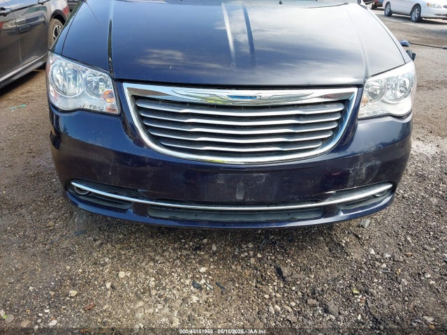 Chrysler Town & Country Touring-l