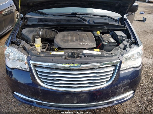 Chrysler Town & Country Touring-l