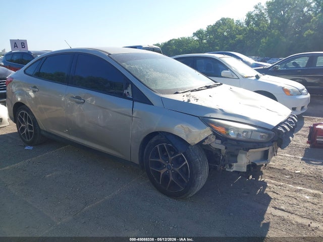 Salvage Ford Focus Image