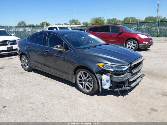 Salvage Ford Fusion Image