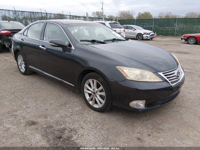 Salvage Lexus Es Image