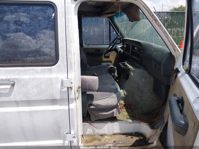 Ford Econoline E150 Van