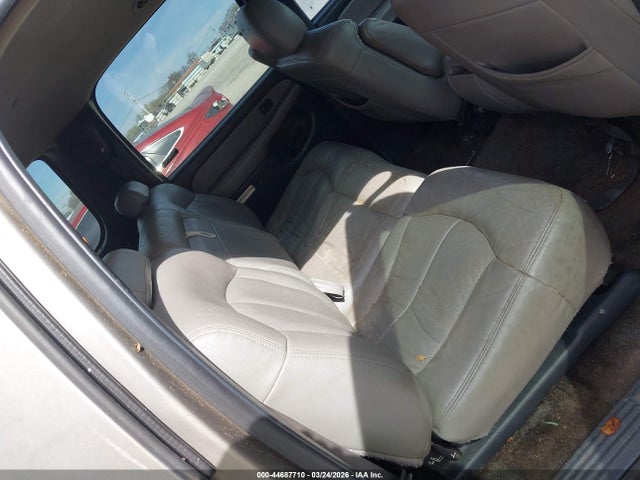 Chevrolet Suburban 1500 Ls