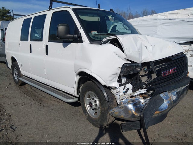 Salvage GMC Savana Image