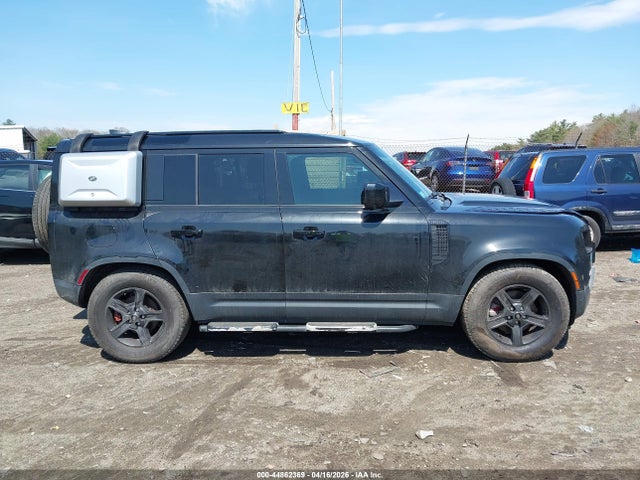 Land Rover Defender 110 S