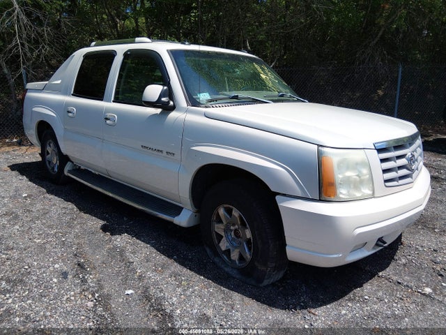 Salvage Cadillac Escalade Image