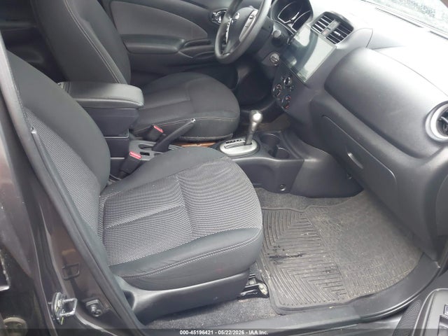 Nissan Versa 1.6 Sv