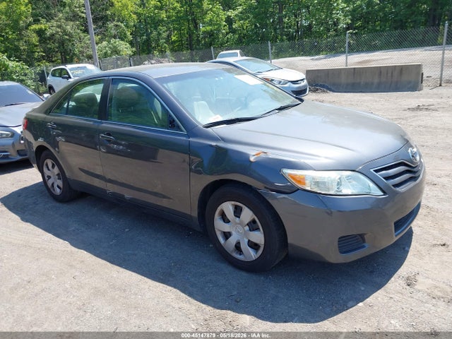 Salvage Toyota Camry Image