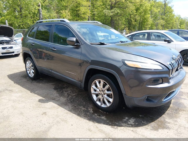 Salvage Jeep Cherokee Image
