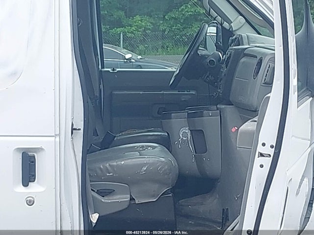 Ford E-250 Commercial