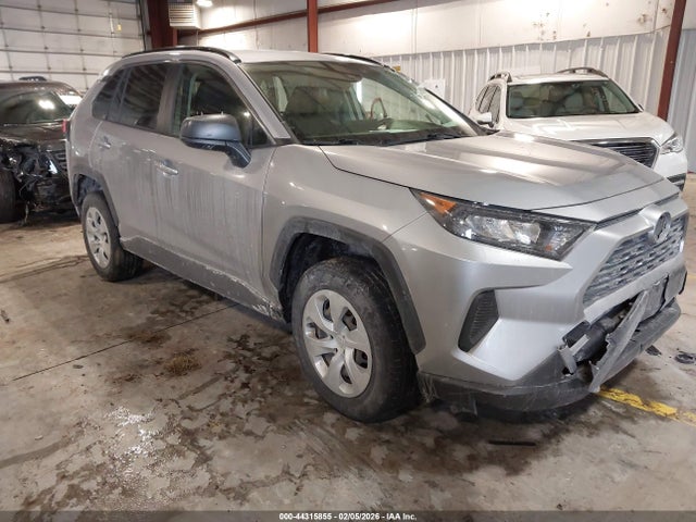 Salvage Toyota RAV4 Image