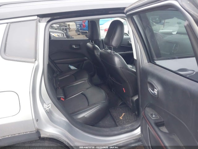 Jeep Compass Trailhawk 4x4