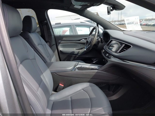 Buick Enclave Essence Fwd