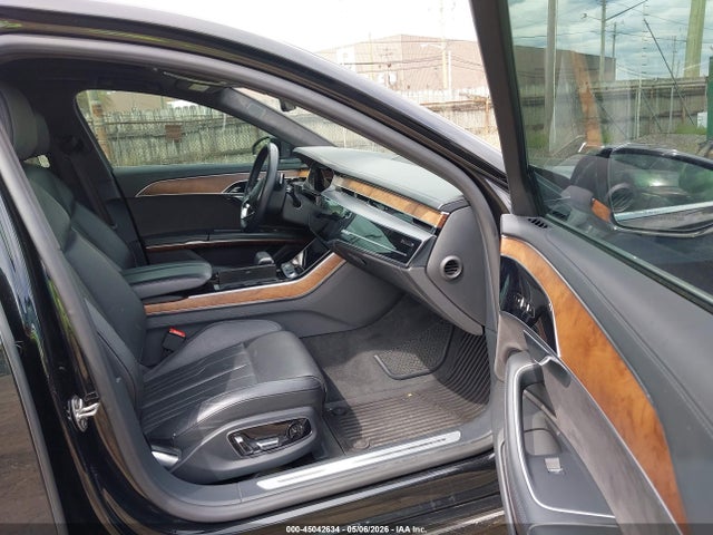 Audi A8 55