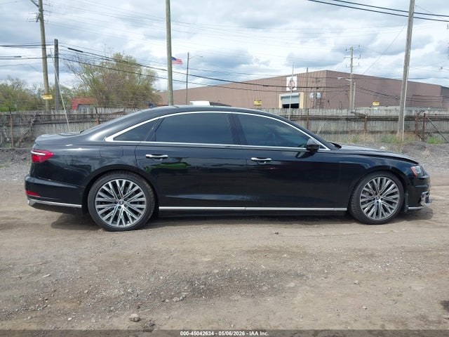 Audi A8 55